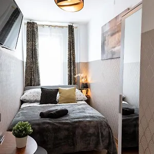 Clicktheflat Conrada Warszawa